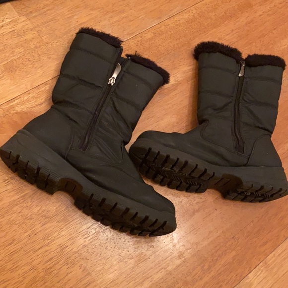 Khombu winter boots side zip man made materials very nice good condition 9 - Picture 2 of 12